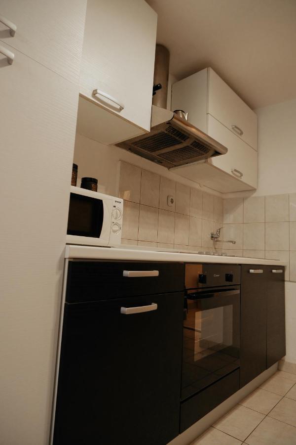 Split Centre Apartment Exterior photo